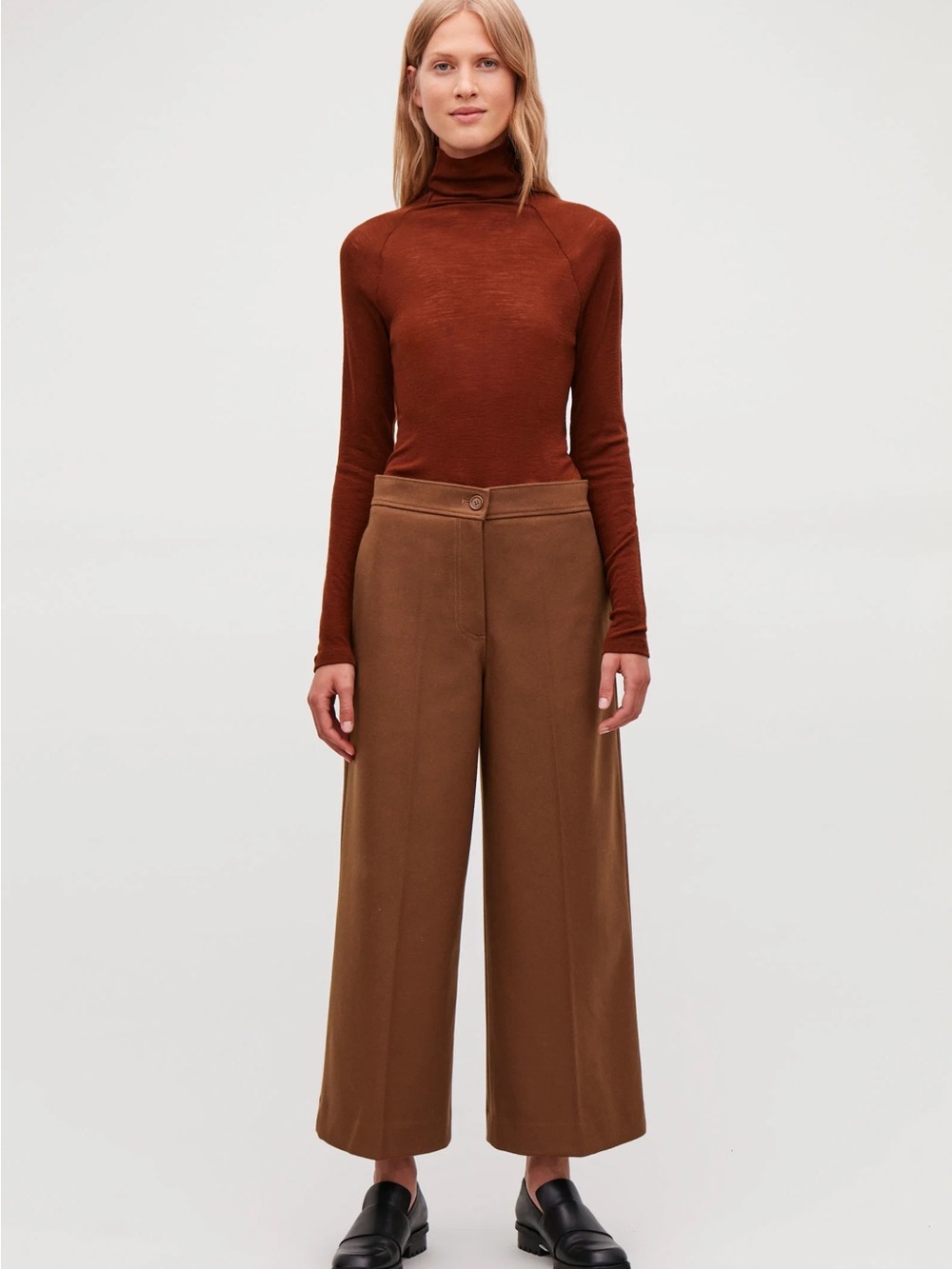 Cos Wide-Leg Wool-Cashmere Trouser in US 2